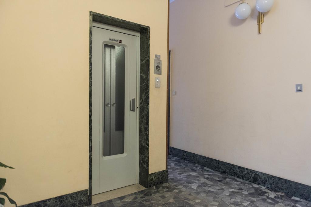 شقة Pied A Terre Sant'Agostino ميلان المظهر الخارجي الصورة